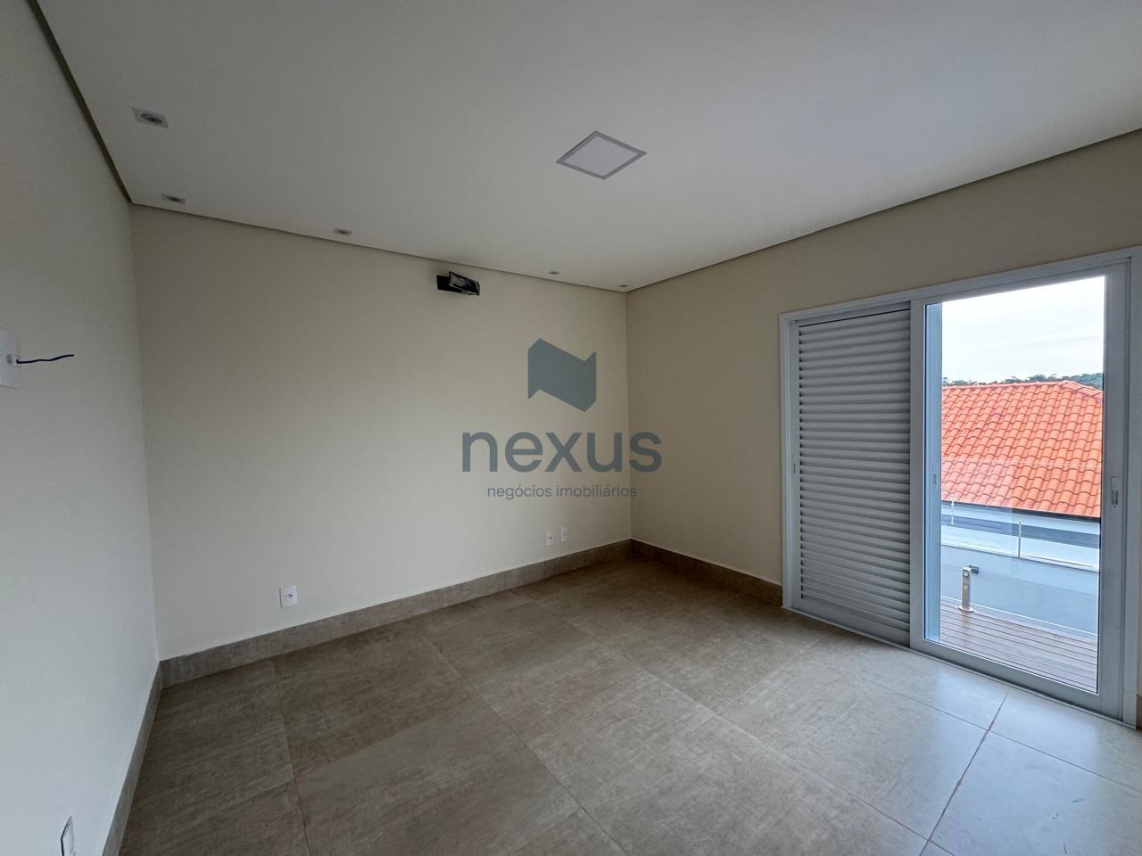 Casa à venda com 3 quartos, 312m² - Foto 14