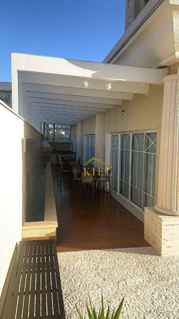 Apartamento para alugar com 3 quartos, 214m² - Foto 19