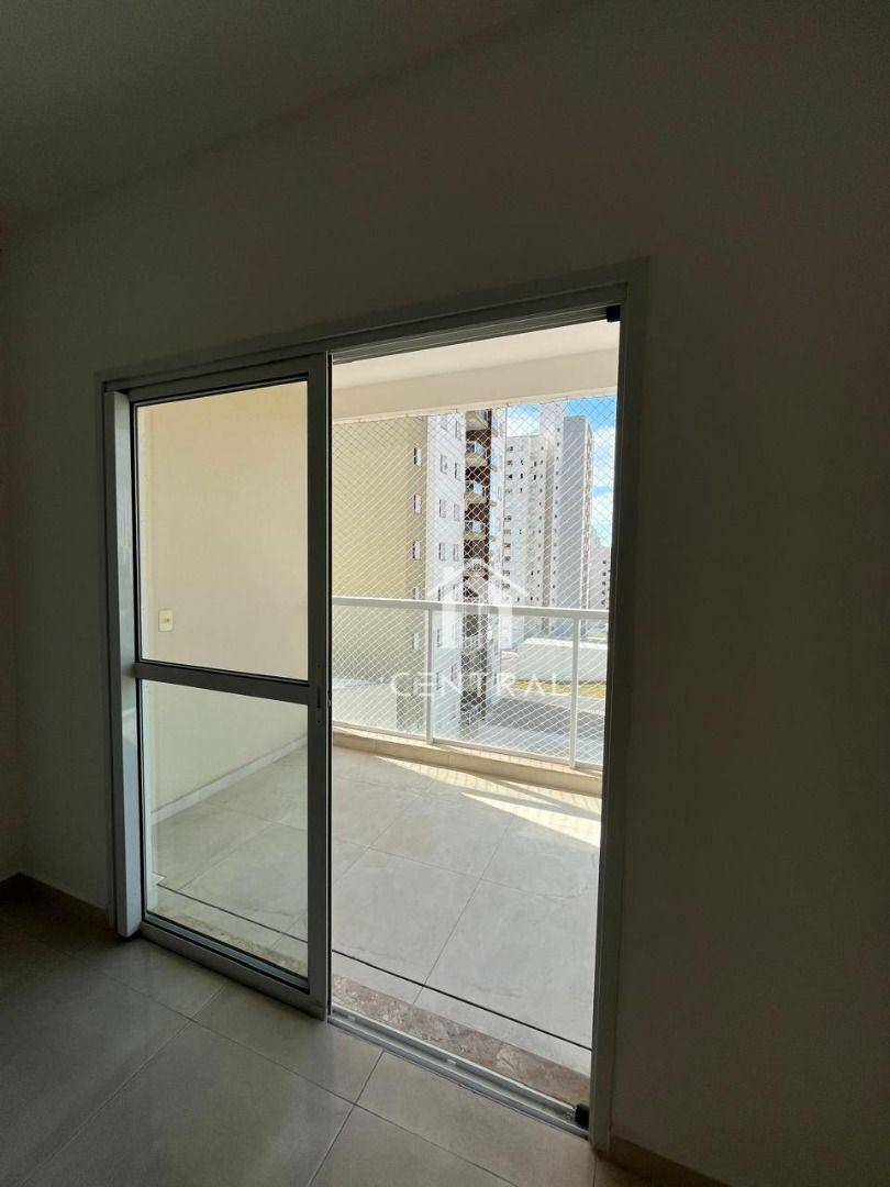 Apartamento para alugar com 3 quartos, 83m² - Foto 1