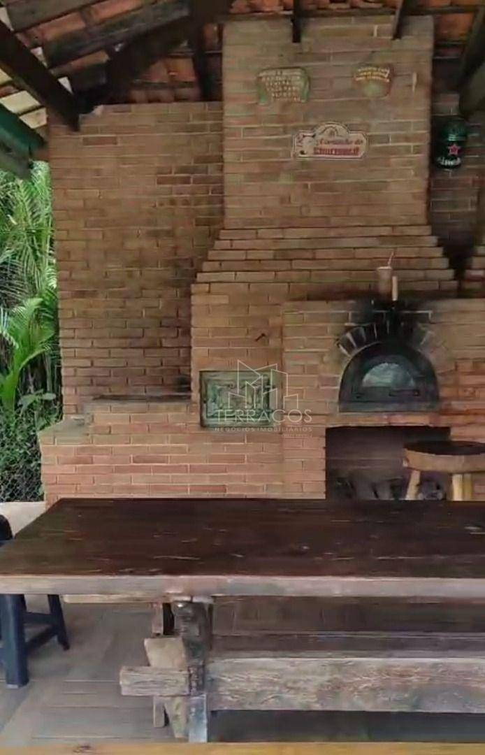Chácara à venda com 4 quartos, 650m² - Foto 8