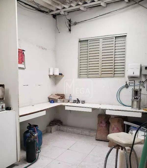 Casa à venda com 2 quartos, 160m² - Foto 20