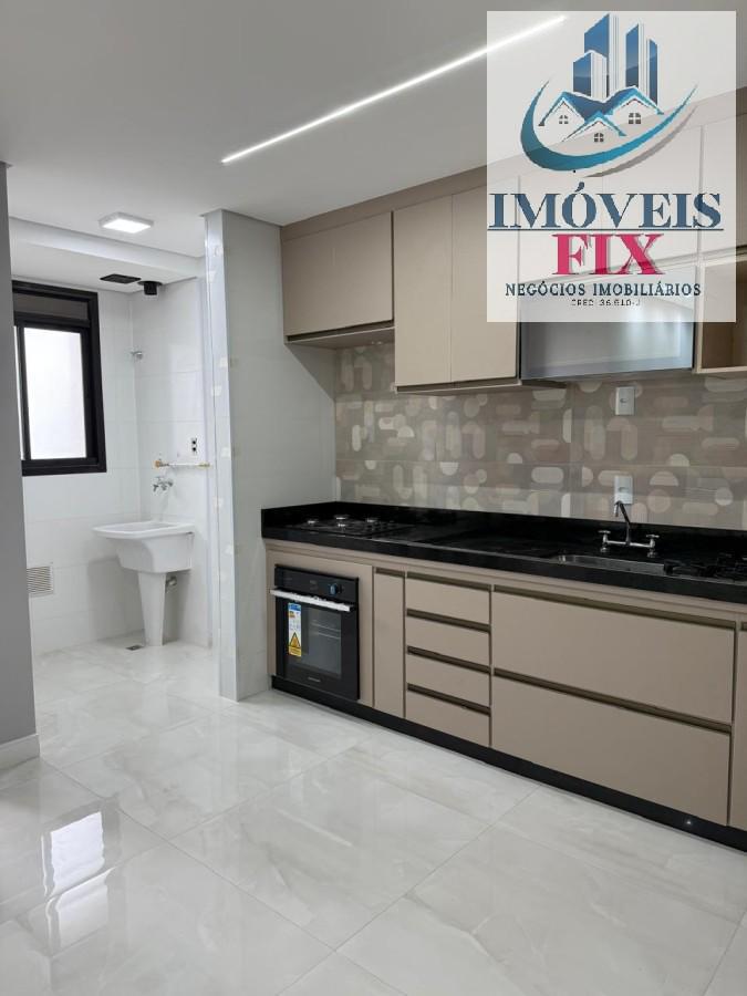 Apartamento à venda com 2 quartos, 68m² - Foto 1