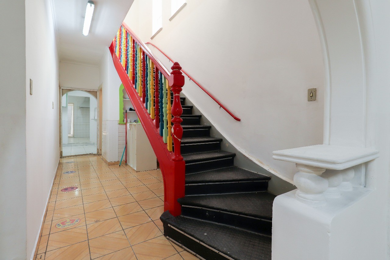 Casa à venda com 11 quartos, 250m² - Foto 8