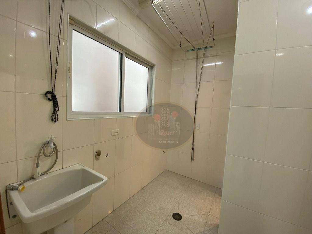 Casa para alugar com 4 quartos, 264m² - Foto 15