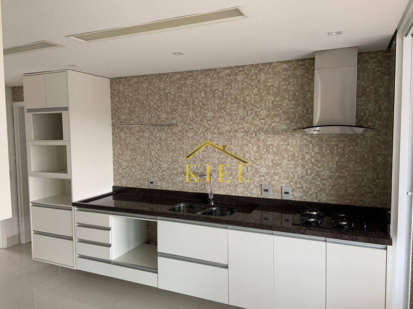 Apartamento para alugar com 3 quartos, 214m² - Foto 10
