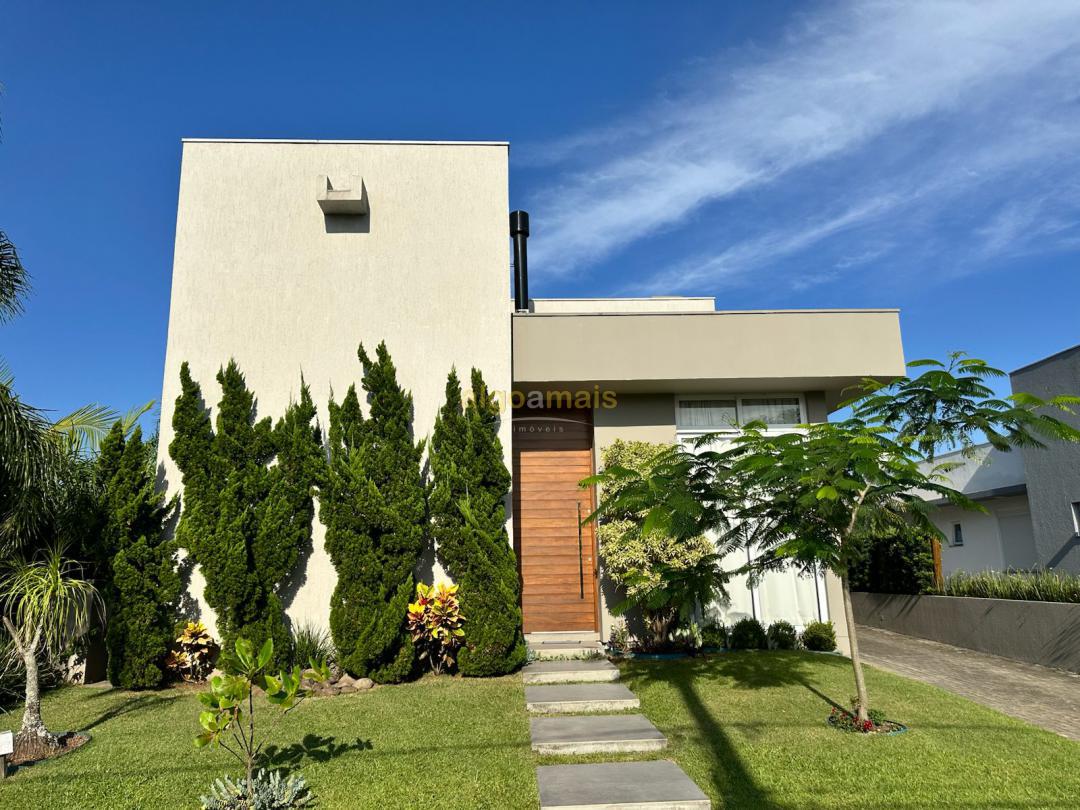 Casa de Condomínio à venda com 5 quartos, 256m² - Foto 1