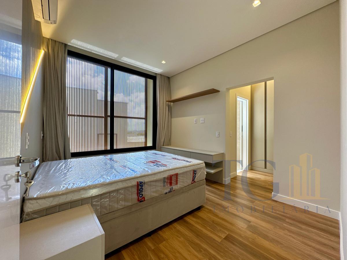 Casa de Condomínio à venda com 4 quartos, 450m² - Foto 30