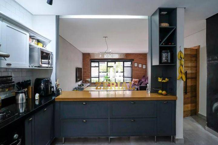 Casa à venda e aluguel com 3 quartos, 203m² - Foto 7