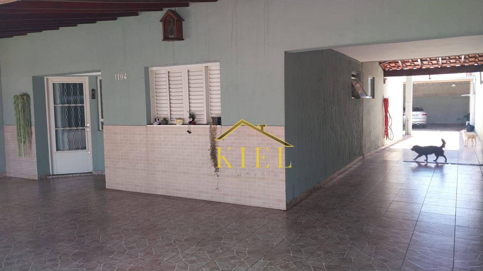 Casa à venda com 2 quartos, 240m² - Foto 3