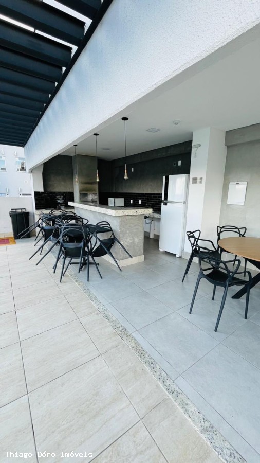 Apartamento à venda com 2 quartos, 42m² - Foto 24
