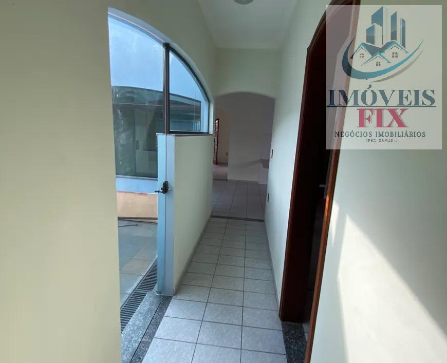 Casa à venda com 5 quartos, 198m² - Foto 16
