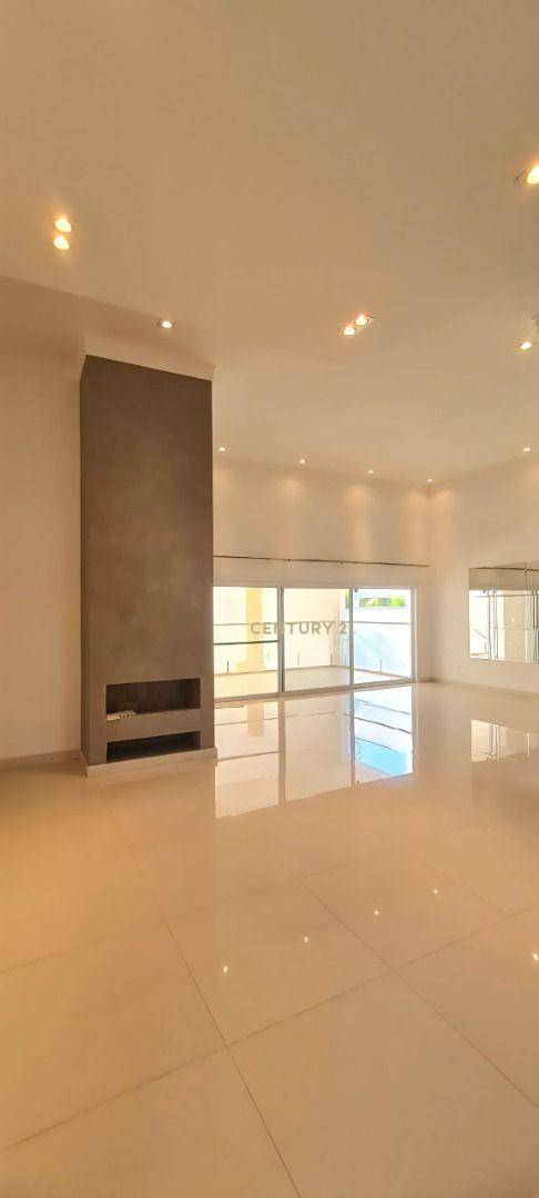 Casa de Condomínio para alugar com 3 quartos, 335m² - Foto 11