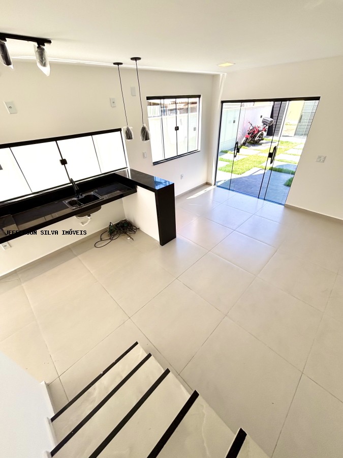Casa à venda com 3 quartos, 82m² - Foto 12