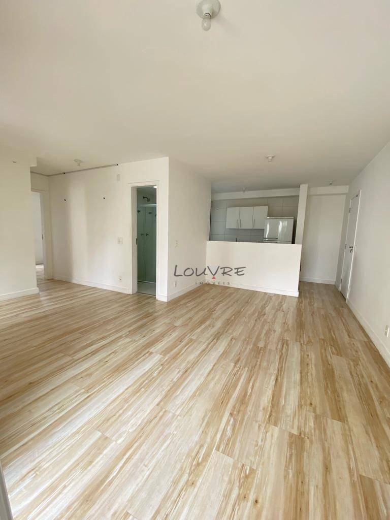 Apartamento para alugar com 2 quartos, 68m² - Foto 4