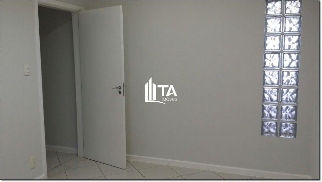 Casa à venda e aluguel com 10 quartos, 222m² - Foto 11