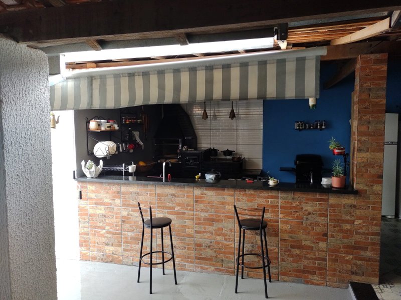 Chácara à venda com 4 quartos, 400m² - Foto 1