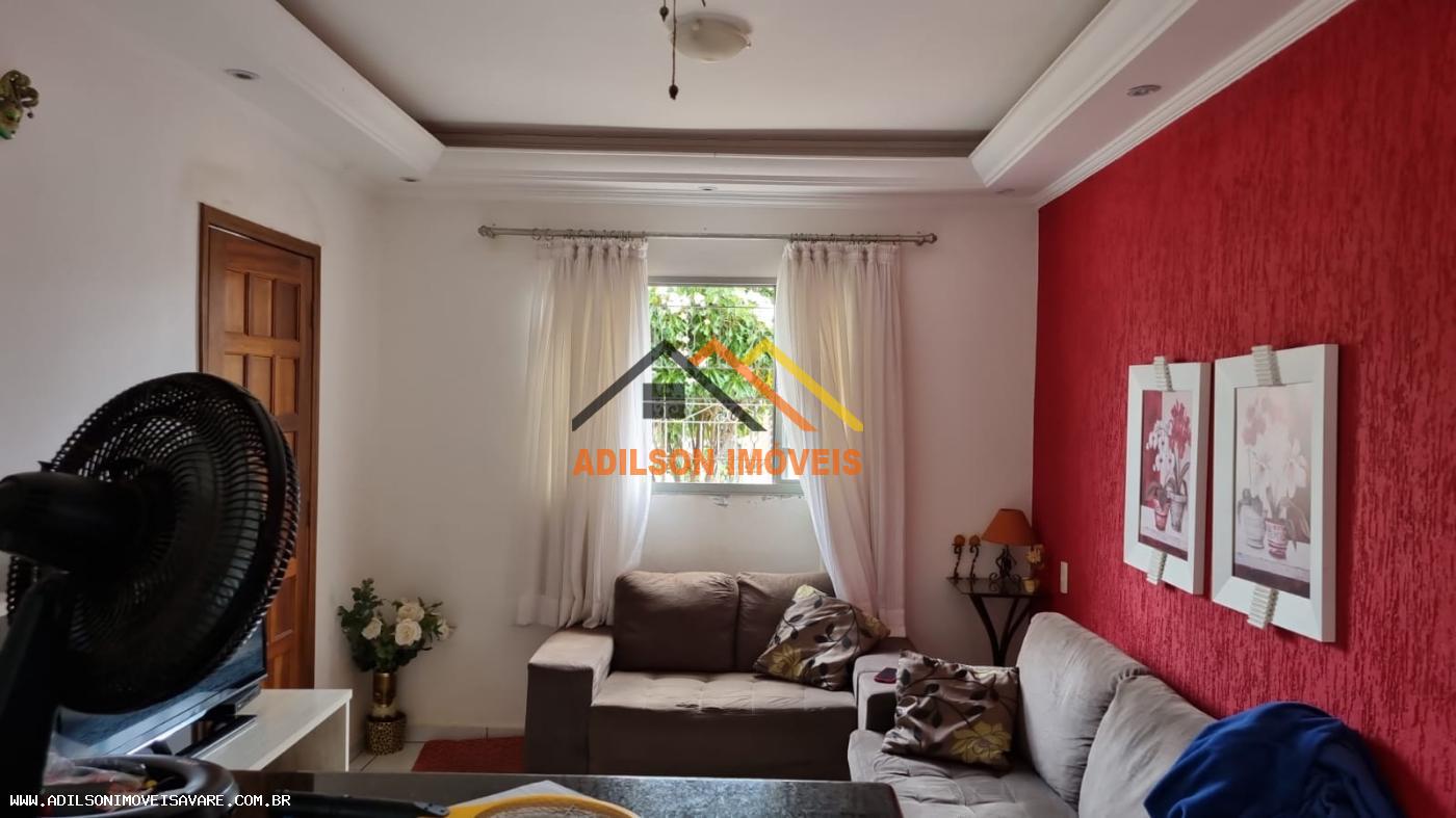 Casa à venda com 3 quartos, 100m² - Foto 3