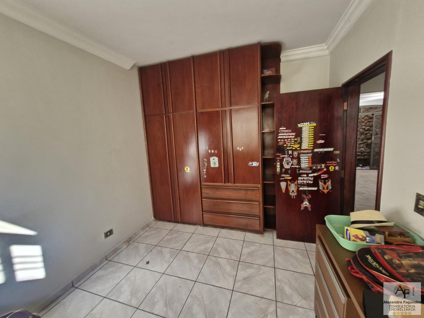 Casa à venda com 3 quartos, 262m² - Foto 13