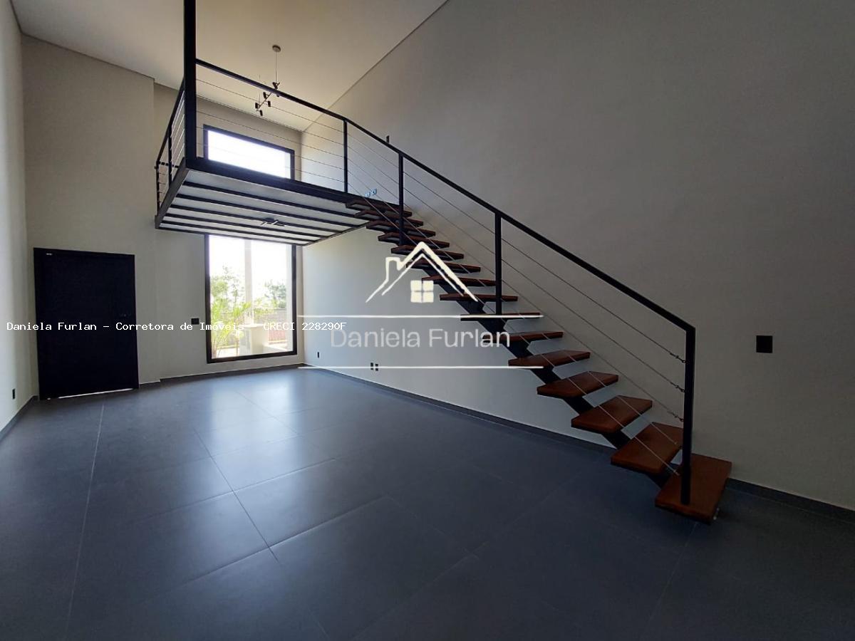 Casa de Condomínio à venda com 3 quartos, 200m² - Foto 2