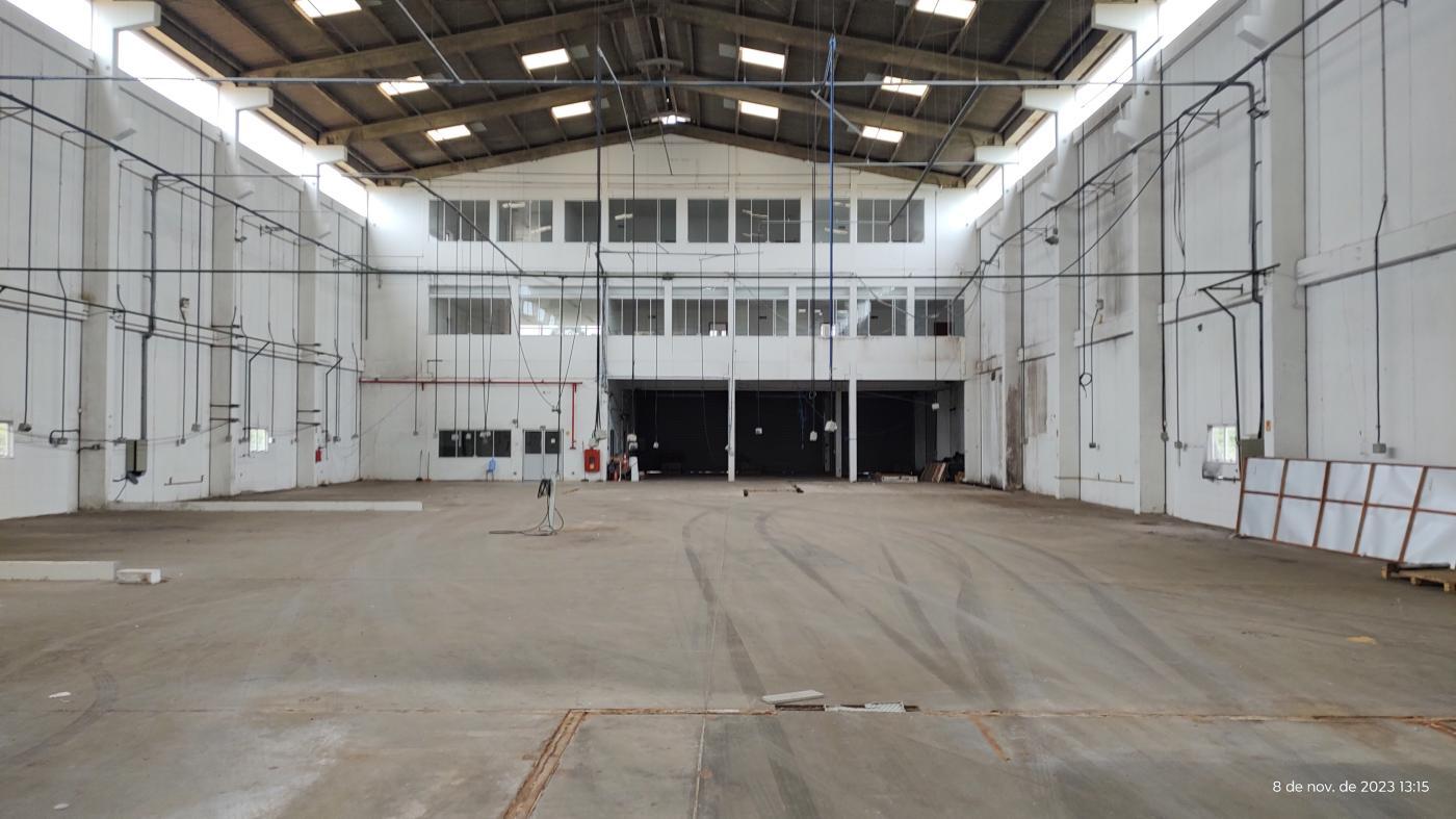 Depósito-Galpão-Armazém para alugar, 1650m² - Foto 3
