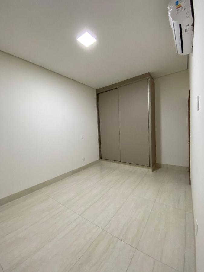 Casa à venda com 3 quartos, 257m² - Foto 9