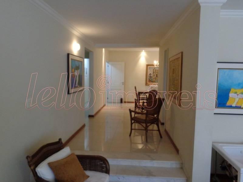 Apartamento à venda com 3 quartos, 220m² - Foto 3