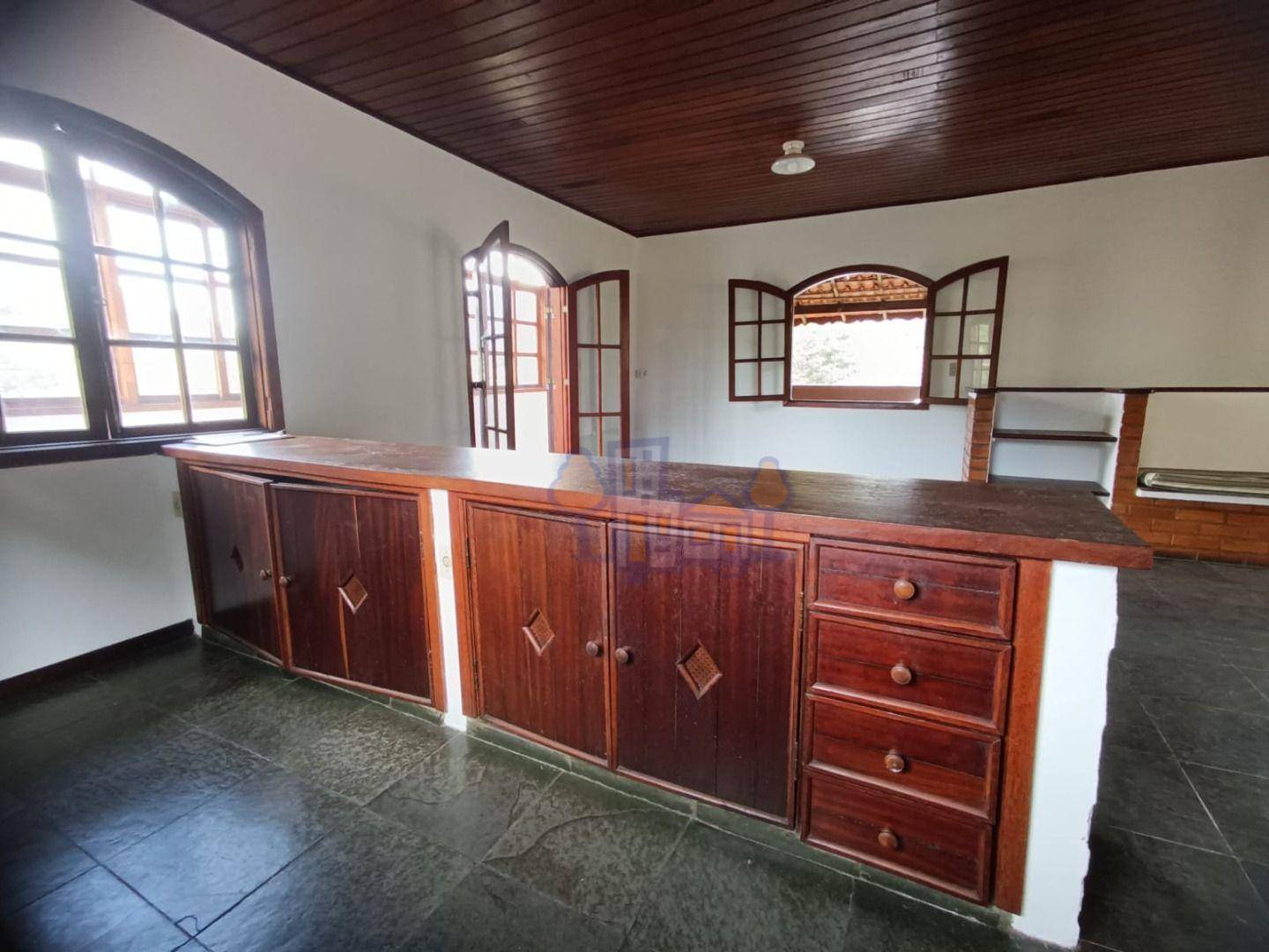 Casa para alugar com 3 quartos, 148m² - Foto 9
