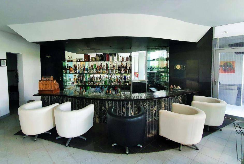 Casa à venda com 5 quartos, 1080m² - Foto 24