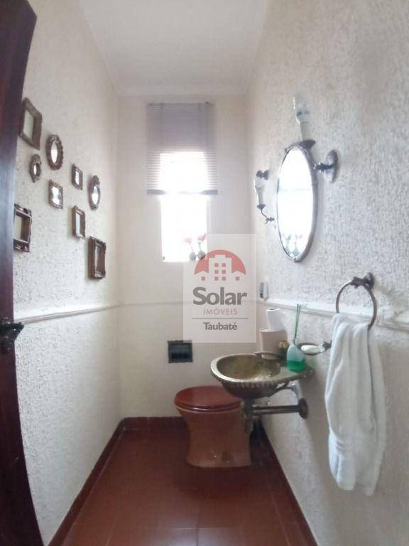 Casa para alugar com 5 quartos, 400m² - Foto 3