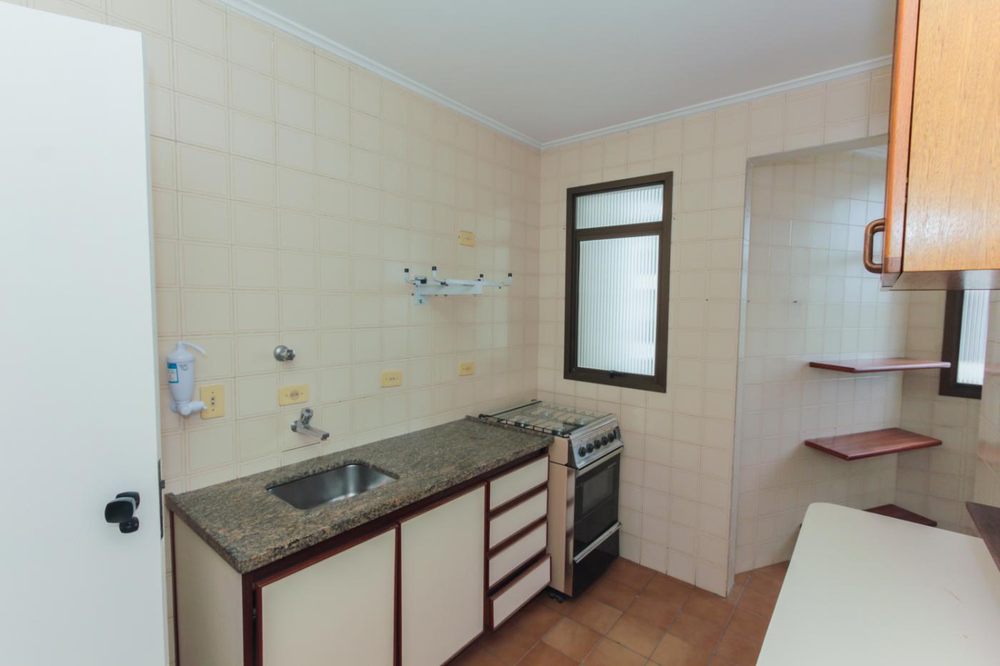 Apartamento para alugar com 2 quartos, 65m² - Foto 17