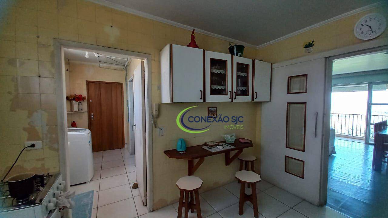 Apartamento à venda com 3 quartos, 142m² - Foto 8