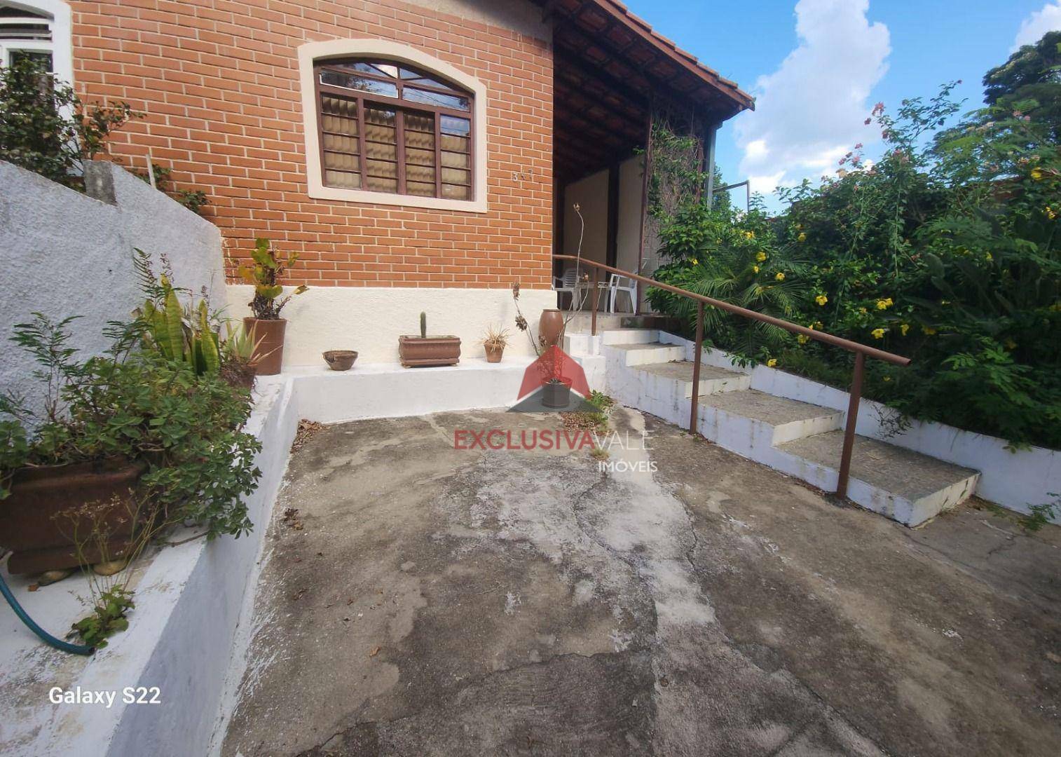 Casa à venda com 2 quartos, 96m² - Foto 1