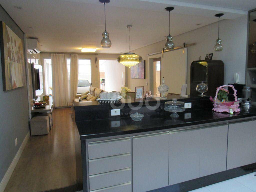 Casa à venda com 3 quartos, 140m² - Foto 1