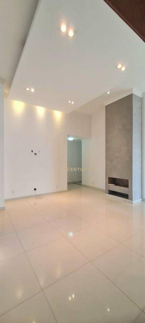 Casa de Condomínio para alugar com 3 quartos, 335m² - Foto 10