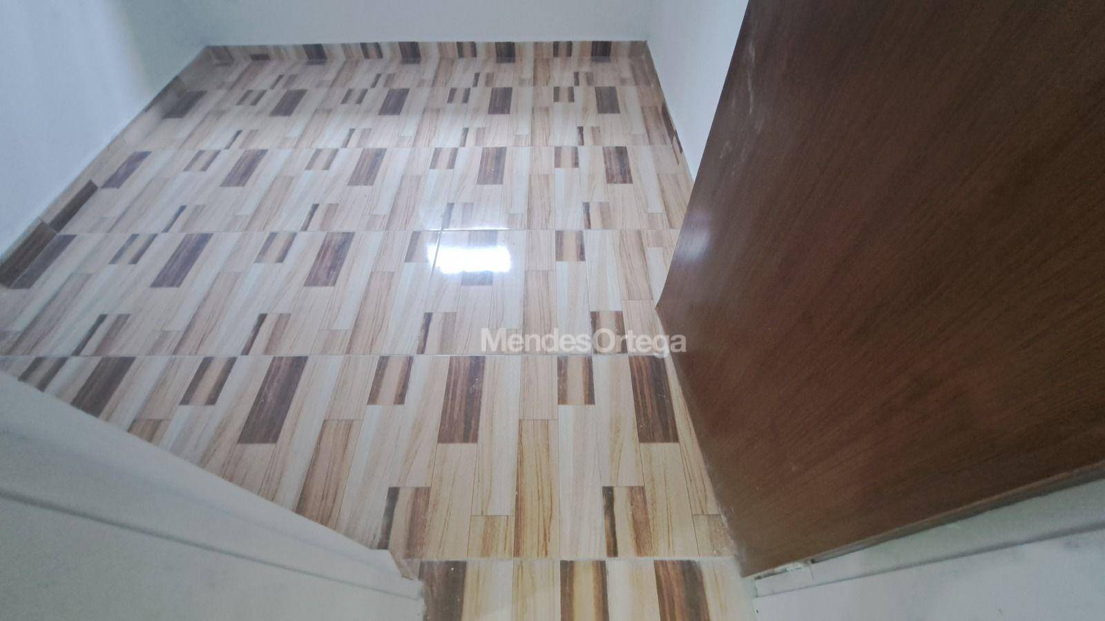 Casa à venda e aluguel com 2 quartos, 60m² - Foto 9
