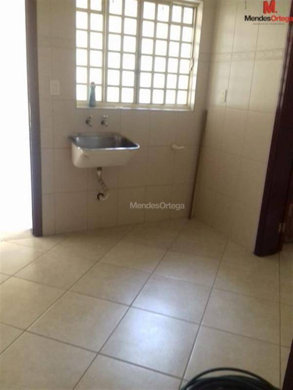 Casa à venda com 3 quartos, 240m² - Foto 6