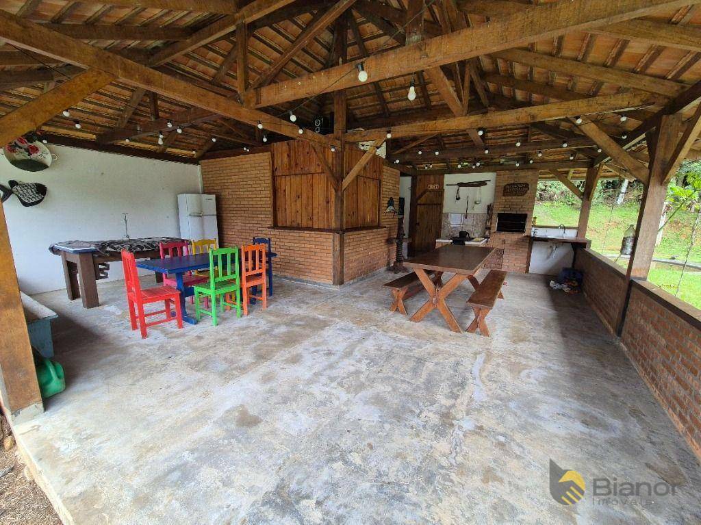 Sítio à venda com 3 quartos, 200m² - Foto 25