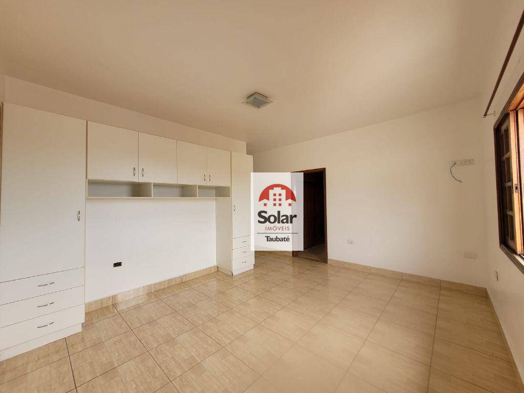 Casa à venda com 6 quartos, 240m² - Foto 18