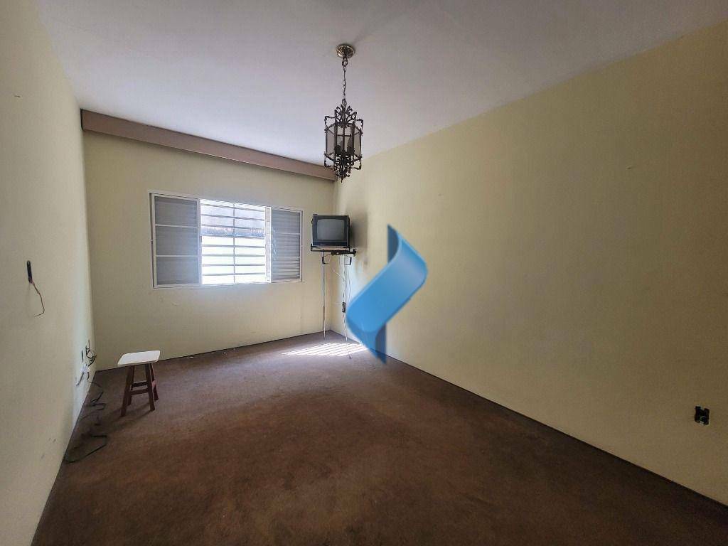 Casa à venda e aluguel com 3 quartos, 245m² - Foto 12
