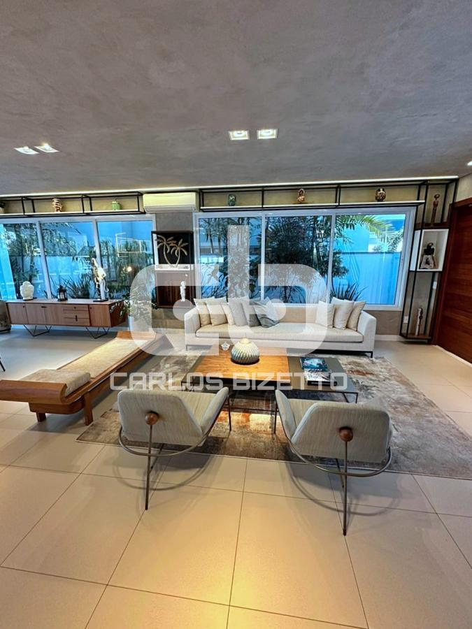 Casa de Condomínio à venda com 4 quartos, 420m² - Foto 3