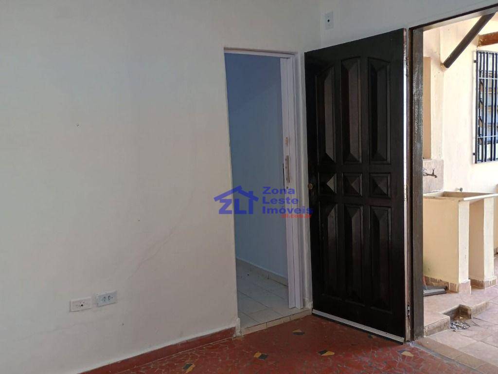 Casa para alugar com 2 quartos, 80m² - Foto 18