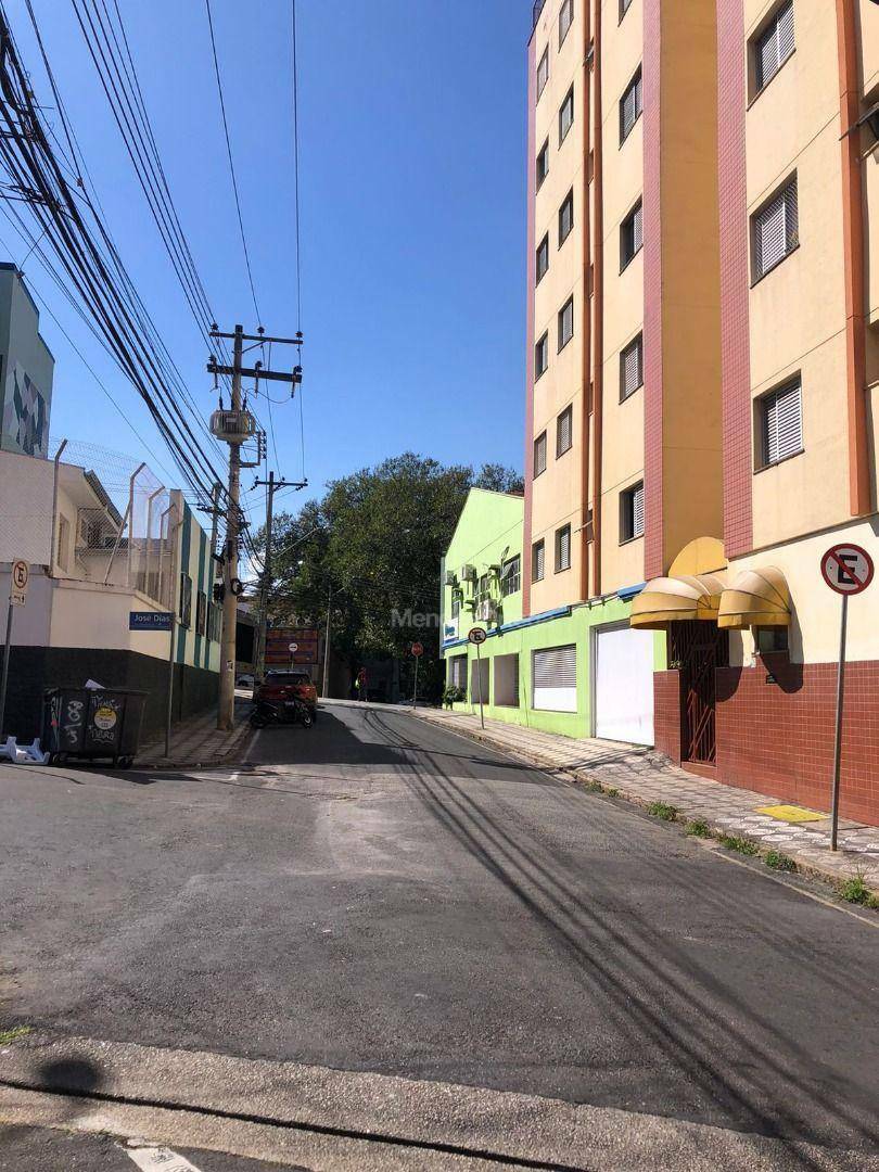 Apartamento à venda com 3 quartos, 106m² - Foto 2
