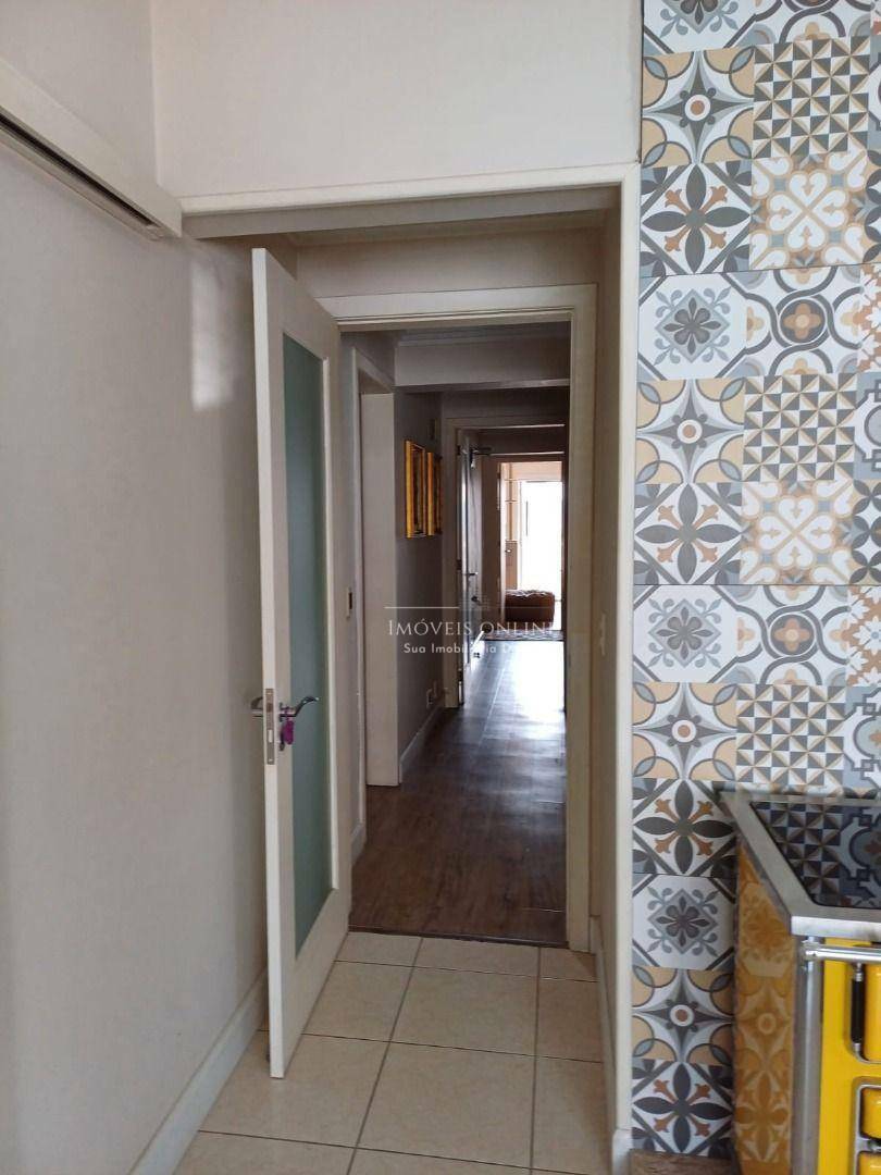 Apartamento à venda com 3 quartos, 157m² - Foto 23