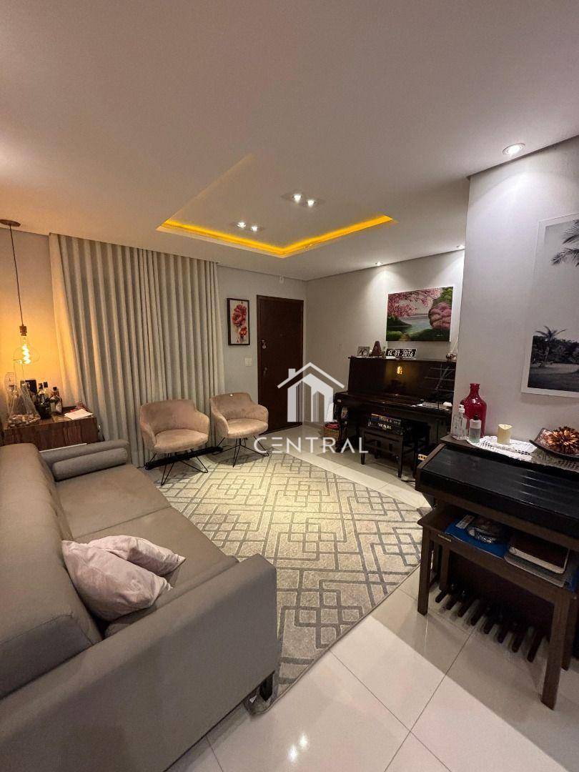 Apartamento à venda com 2 quartos, 70m² - Foto 3