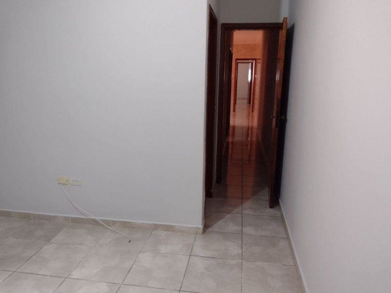 Casa à venda com 3 quartos, 150m² - Foto 17