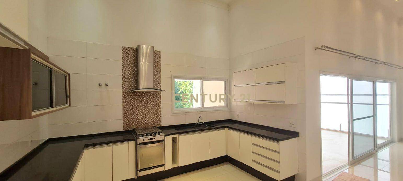 Casa de Condomínio para alugar com 3 quartos, 335m² - Foto 14