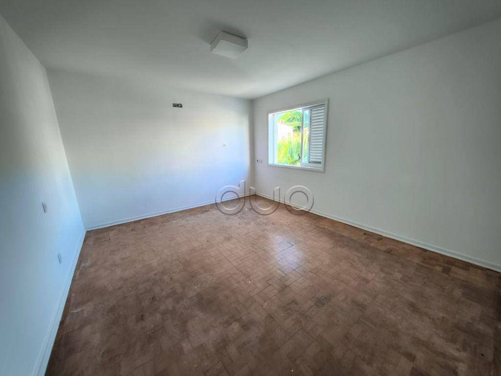 Casa para alugar com 4 quartos, 246m² - Foto 33