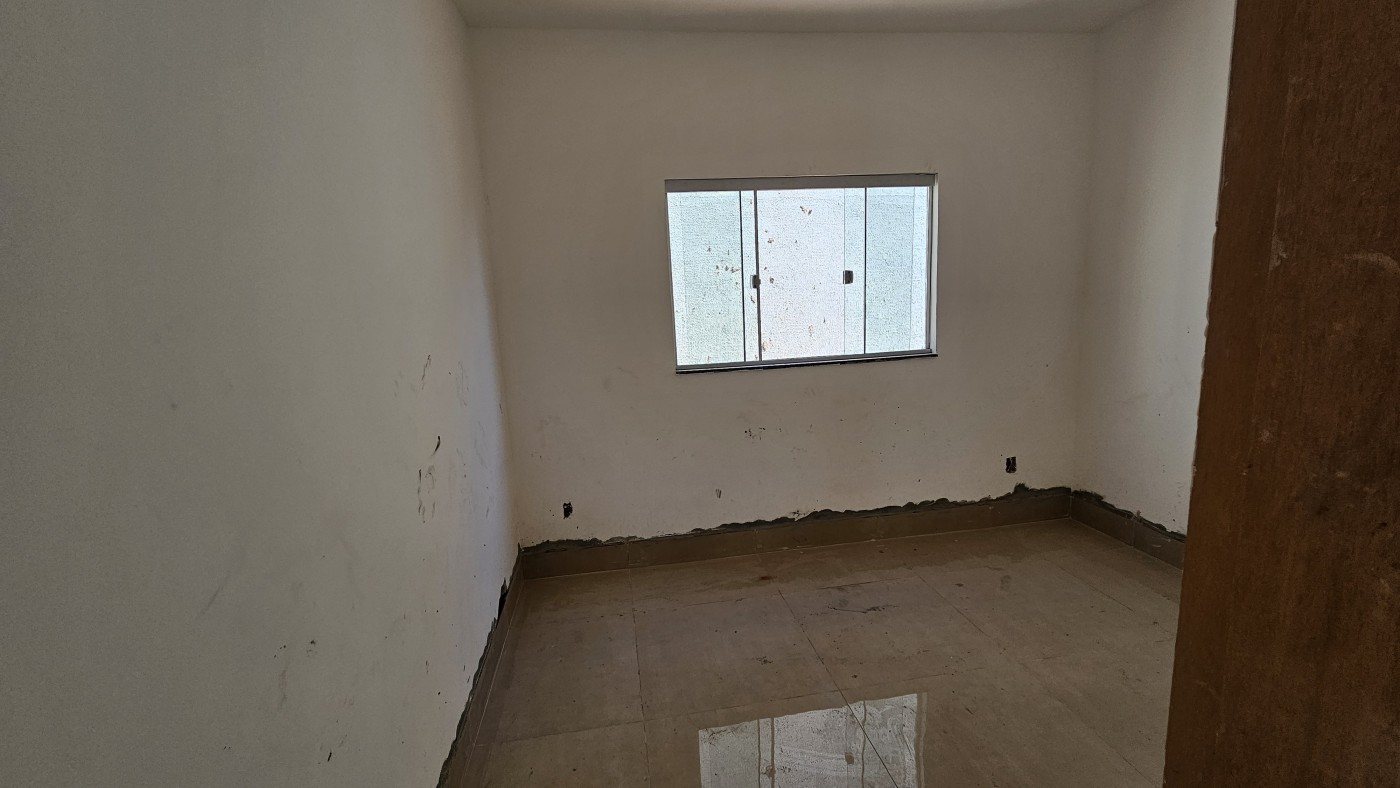 Casa à venda com 3 quartos, 233m² - Foto 4