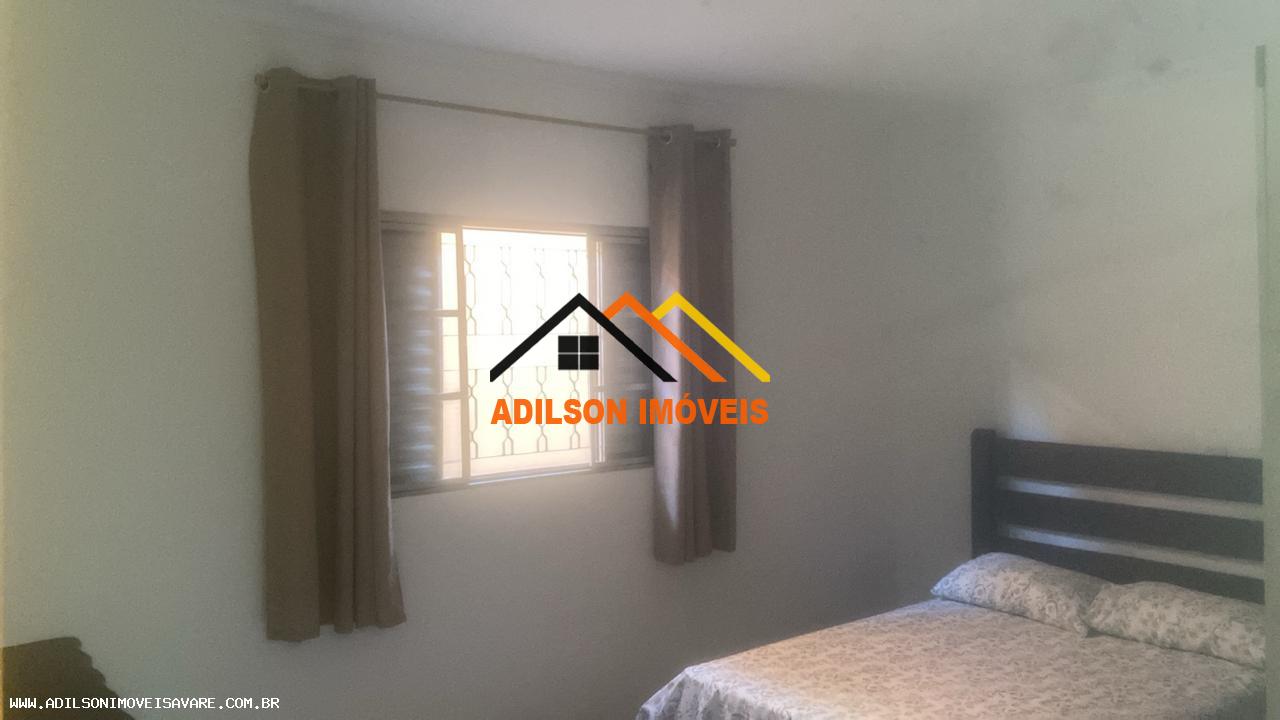 Casa à venda com 3 quartos, 220m² - Foto 8