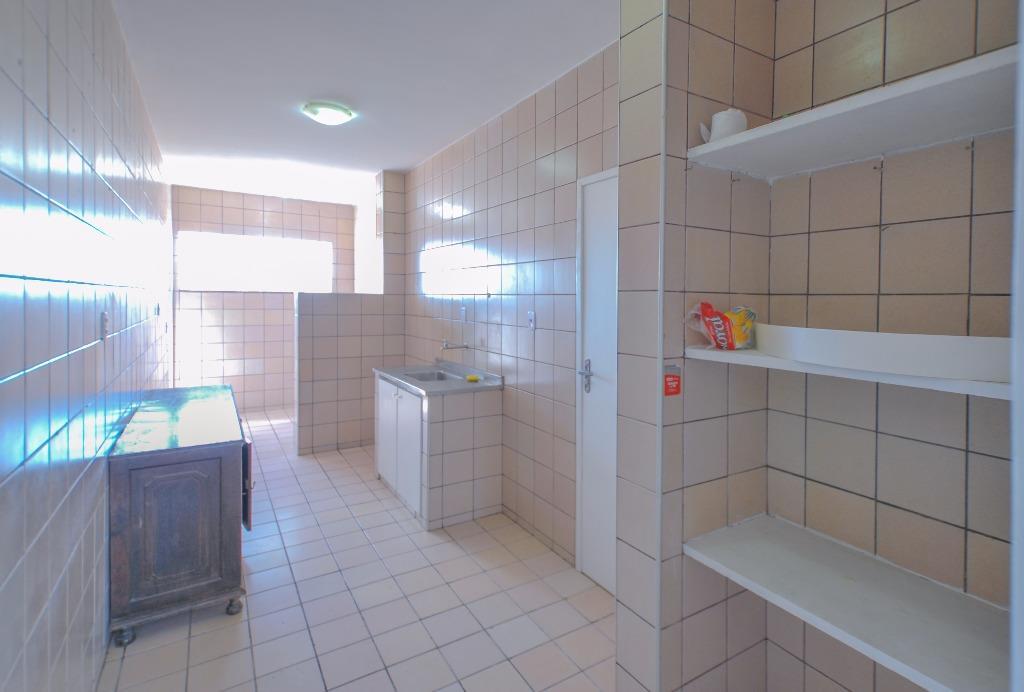 Apartamento para alugar com 3 quartos, 110m² - Foto 8